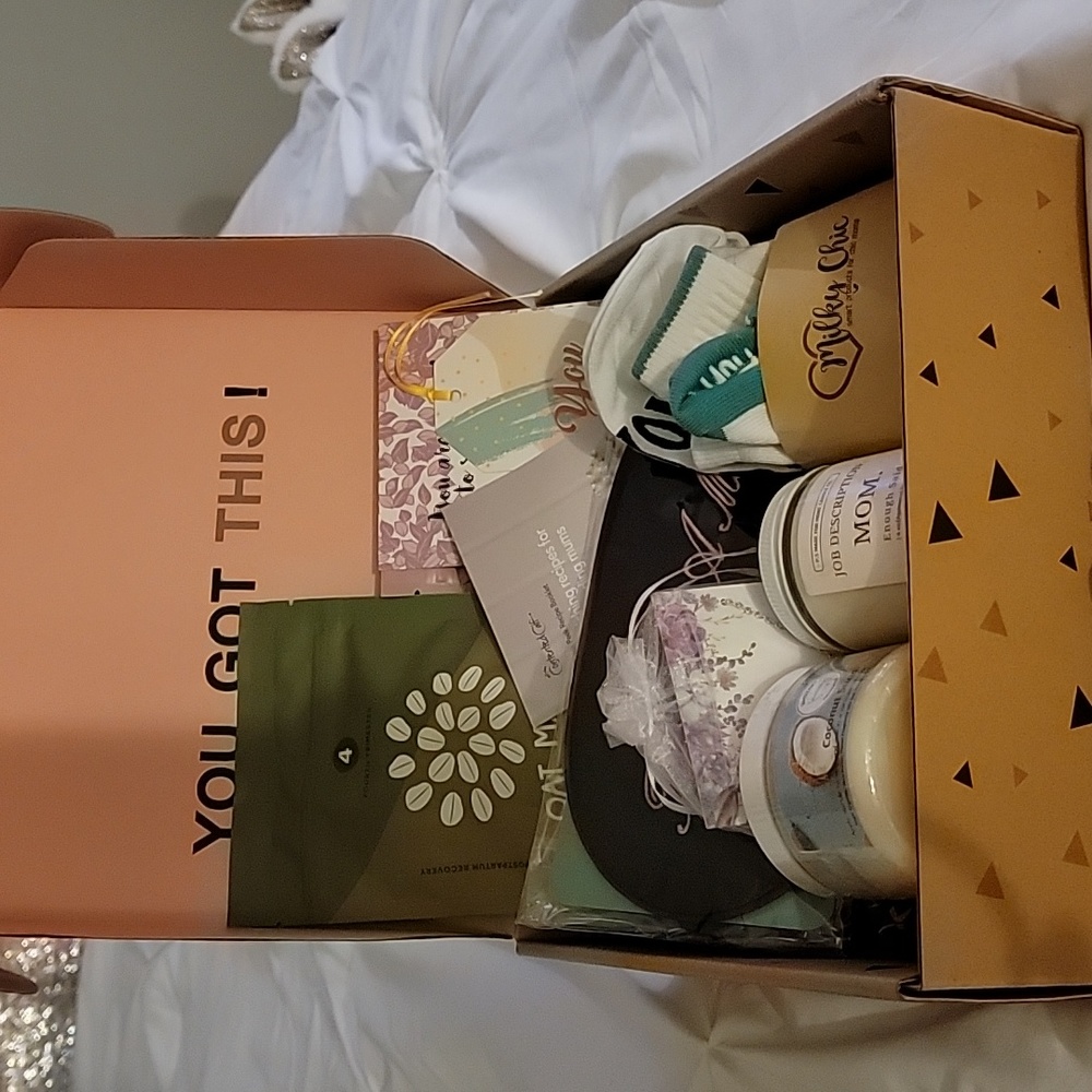 Milky Chic Gift Box for New Moms